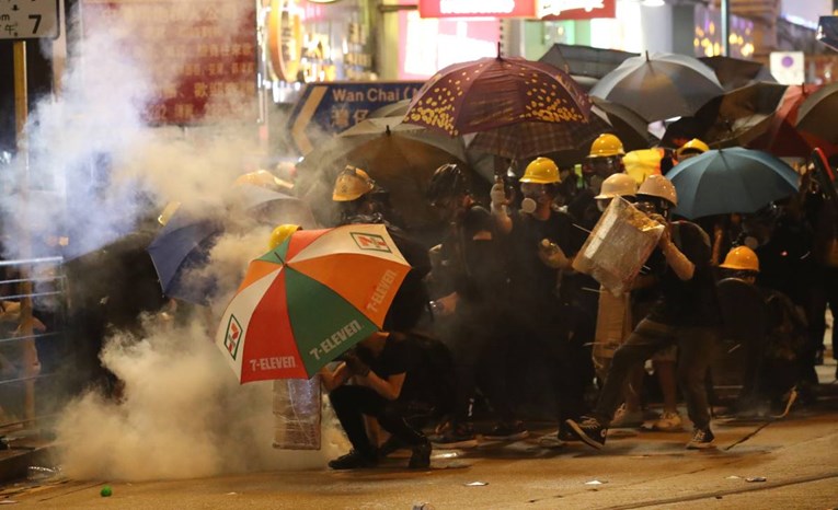 Hong Kong optužio 44 prosvjednika, morali su platili jamčevinu